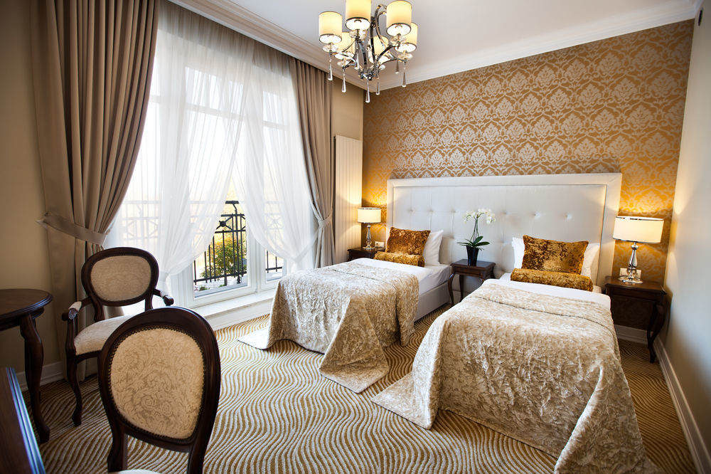 Rezydencja Luxury Hotel Bytom Piekary Śląskie Buitenkant foto